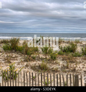 La plage à côté de la promenade d'Ocean City, Ocean City, New Jersey, États-Unis. Banque D'Images