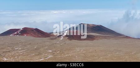 Cônes de cinder au sommet de Mauna Kea dans la grande île de Hawaï Banque D'Images