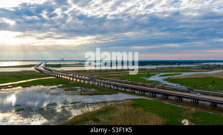 Mobile Bay, Alabama et pont Interstate 10 Banque D'Images