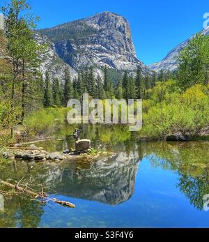Mirror Lake dans le Parc National de Yosemite Banque D'Images