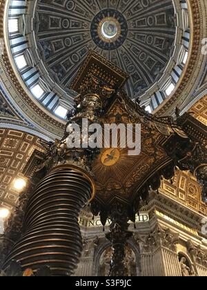 Basilique Saint-Pierre, Vatican, Cité du Vatican, Rome, Italie- vue intérieure Banque D'Images