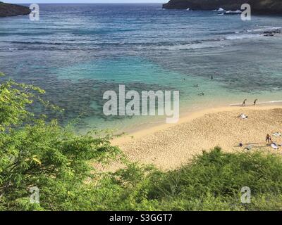 Vue en hauteur sur la baie de hanuama, Oahu, hawaï Banque D'Images