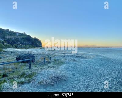 Coucher de soleil sur Sumner Beach, Christchurch, Nouvelle-Zélande Banque D'Images