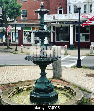 Août 2021, Fontaine, place de l'Opéra, Claremont,Sullivan County, New Hampshire, États-Unis Banque D'Images