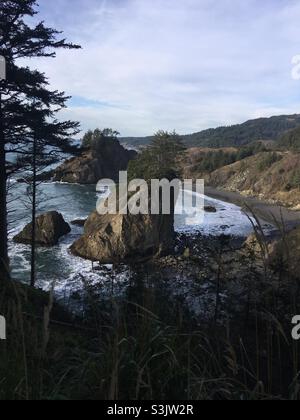 Arch Rock point de vue Samuel H. Boardman State Scenic Corridor Brookings Oregon Banque D'Images