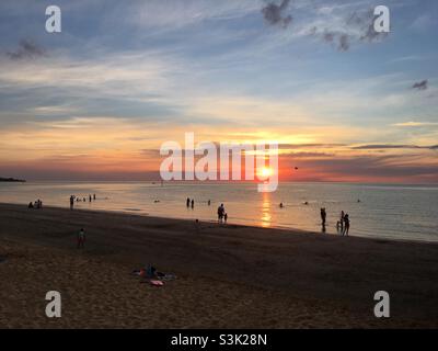 Coucher de soleil sur Port Phillip Bay, Frankston, Victoria. Banque D'Images