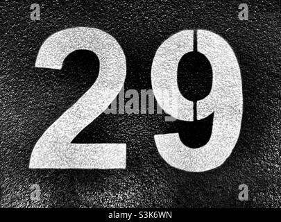 Numéro vingt-neuf en noir et blanc Banque D'Images