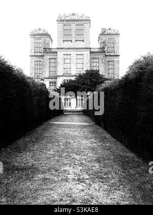 Une photo en noir et blanc de Hardwick Hall dans le Derbyshire. Banque D'Images