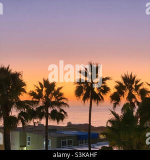 Septembre, 2021, vue au coucher du soleil depuis la terrasse sur le toit du Springhill Suites San Diego Carlsbad, Carlsbad, San Diego County, Californie, États-Unis,Amérique du Nord Banque D'Images