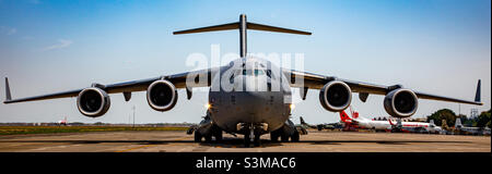 Une Royal Australian Air Force C17 Globemaster à l'aéroport de Juanda Surabaya. Banque D'Images