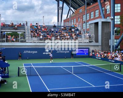 Feliciano López prêt à frapper la balle de tennis Premier tour US OUVERT. Banque D'Images