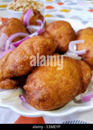 Akara, akla, kosai, kose, korsey,Boulettes de haricots frits, nourriture ouest-africaine, nourriture ghanéenne, nourriture nigériane, pois noirs,haricots de miel, pois de vache, grains d'ooyin Banque D'Images