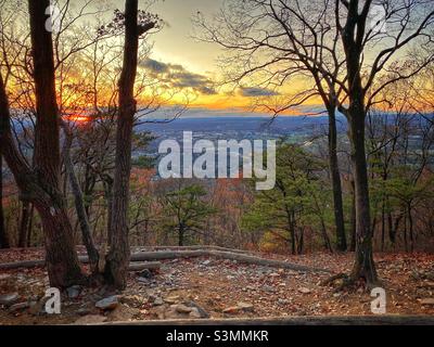 Vue sur Happy Valley depuis le mont Nittany Banque D'Images