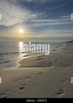 Coucher de soleil doré sur la plage de Floride Banque D'Images
