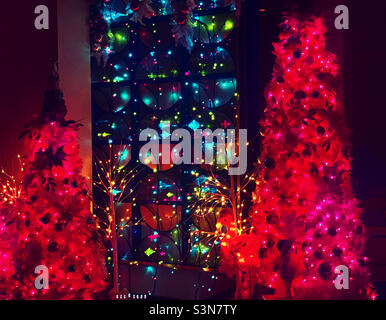 Décembre 2021, décor de vacances la nuit, Moxy Miami South Beach Hotel, South Beach, Miami Beach, Floride, États-Unis Banque D'Images