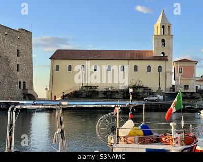 Port d'Acciaroli, Marina di Acciaroli, Pollica Banque D'Images