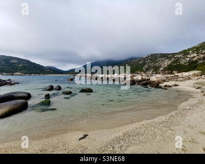 La belle plage de Shek Pai WAN, l'île de Lamma, Hong Kong. Banque D'Images