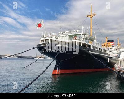 Navire musée Hikawa Maru dans le port de Yokohama, Japon Banque D'Images