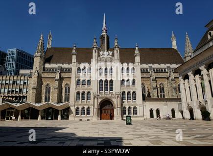 Le Guildhall dans la ville de Londres. Le bâtiment a été utilisé comme hôtel de ville pendant plusieurs centaines d'années et sert toujours de centre de cérémonie et d'administration pour la ville de Londres. Banque D'Images