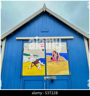 Refuge de plage au bord de la mer à Felixstowe Banque D'Images
