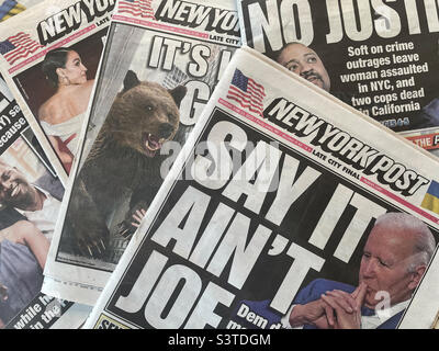 Gros plan des couvertures de journaux de la poste de New York, 2022, New York City, États-Unis Banque D'Images