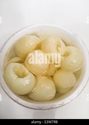 Fruits de longan dans un emballage prêt à être vendu sur le marché Banque D'Images