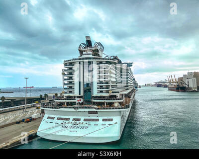 Bateau de croisière MSC Seaview amarré à Barcelone en Espagne Banque D'Images