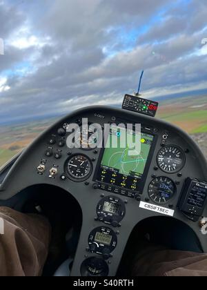 Tableau de bord de planeur planeur Schempp-Hirth Duo Discus avec virage d'avion. Banque D'Images