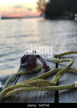 Embarcadère et coucher de soleil sur le lac Skaneateles. Banque D'Images