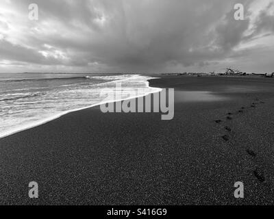 Empreintes et vagues-Ocean Shores-WA-USA Banque D'Images