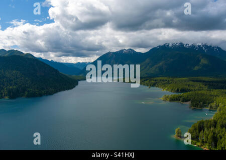 Lac Cushman en juin Banque D'Images