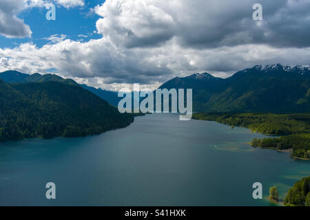 Lac Cushman en juin Banque D'Images
