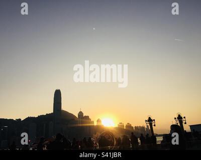 Les jours finiront par se terminer, mais nous laissons la beauté à retenir Banque D'Images