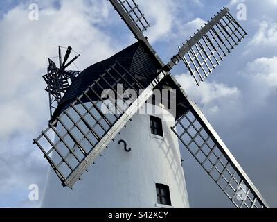 Un détail du chapeau et des voiles du Moulin sur Lytham Green Banque D'Images