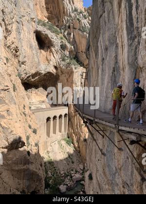 Randonnée guidée sur l'El Caminito del rey en Espagne Banque D'Images