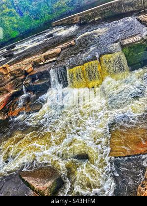 Chute d'eau dans la vallée de la rivière Banque D'Images