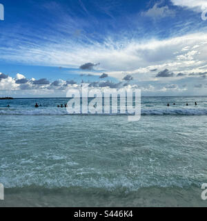 Playa Gaviota Azul, Hotel zone, Cancun, Quintana Roo, péninsule du Yucatan, Mexique Banque D'Images