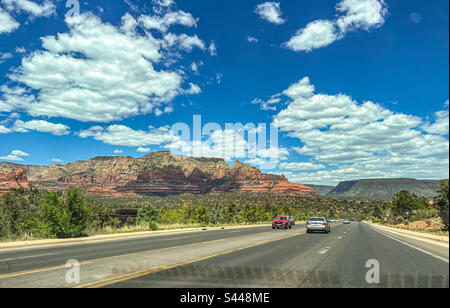 Conduite de Red Rock Byway en Arizona Banque D'Images
