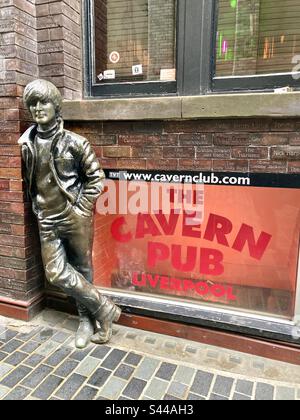 Statue de John Lennon Liverpool Banque D'Images