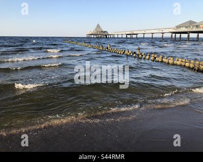 Le Seebrücke de Heringsdorf, Mer Baltique, Mecklenburg-Vorpommern, Allemagne, Europe Banque D'Images