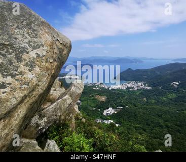 Vue imprenable depuis le haut pic jonque dans les nouveaux Territoires à Hong Kong. Banque D'Images
