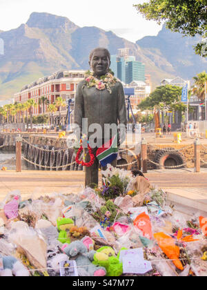 Hommages au Cap à Nelson Mandela, le premier président noir d'Afrique du Sud, à sa mort en 2013 Banque D'Images