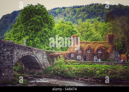 Tu Hwnt ir Bont Tearooms Banque D'Images