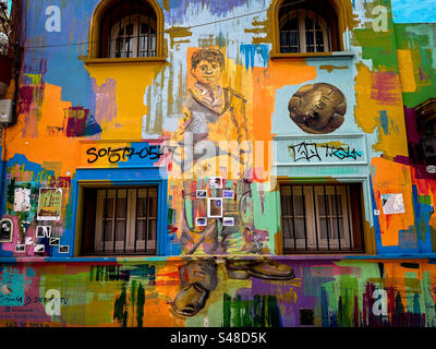 Peintures murales colorées dans le quartier artistique de Palermo Viejo, l'un des plus anciens quartiers de Palerme, parsemé de boutiques chics et de restaurants branchés. Buenos Aires, Argentine Banque D'Images