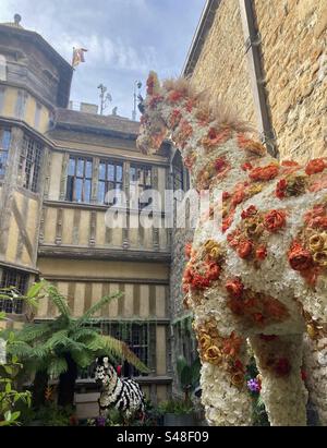 Installation artistique au château de Leeds Banque D'Images