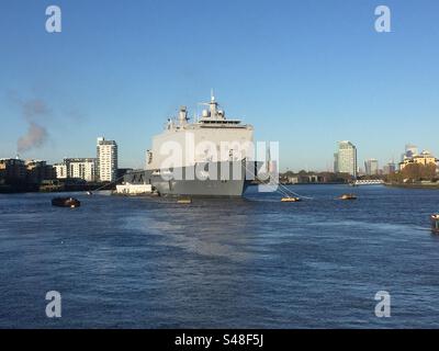 Navire de guerre sur la Tamise 11 novembre 2023 Greenwich Banque D'Images