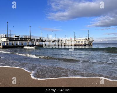 Brzezno jetée et plage dans la baie de Gdansk sur la mer Baltique, Gdansk, Pologne Banque D'Images