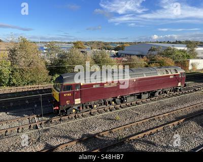 West Coast Railways Class 57 moteur diesel patrimoine électro-moteur, 57012, dans la voie d'évitement de la gare de Newark Northgate. Lincolnshire Banque D'Images