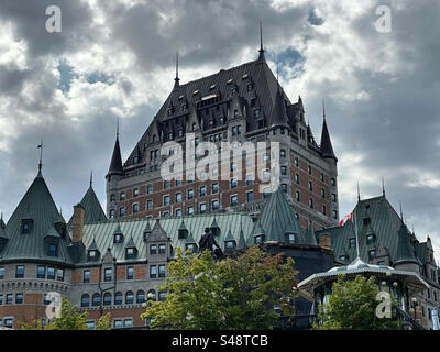 Septembre 2023, Fairmont le Chateau Frontenac sous un ciel orageux, quartier historique du Vieux-Québec, Québec, Québec, Canada Banque D'Images