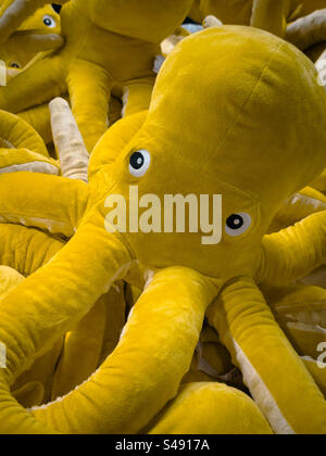 IKEA, poulpe en peluche : Phillip Roberts Banque D'Images
